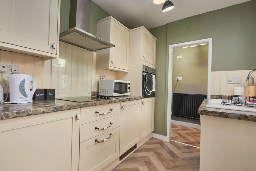 Cosy 3-Bedroom House In Seaham - Street Parking Exteriör bild